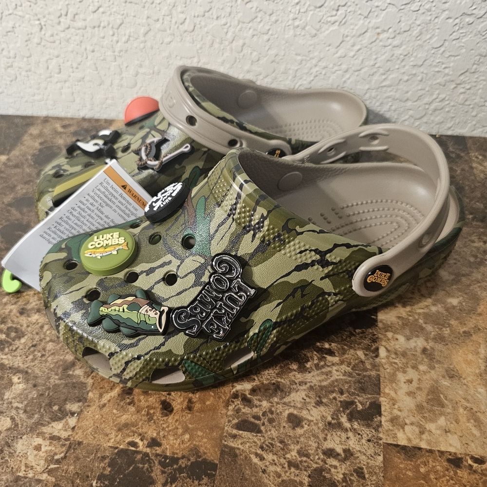 Luke Combs x Crocs Classic Clog Camo Bootleggers 208325-90H Women's
